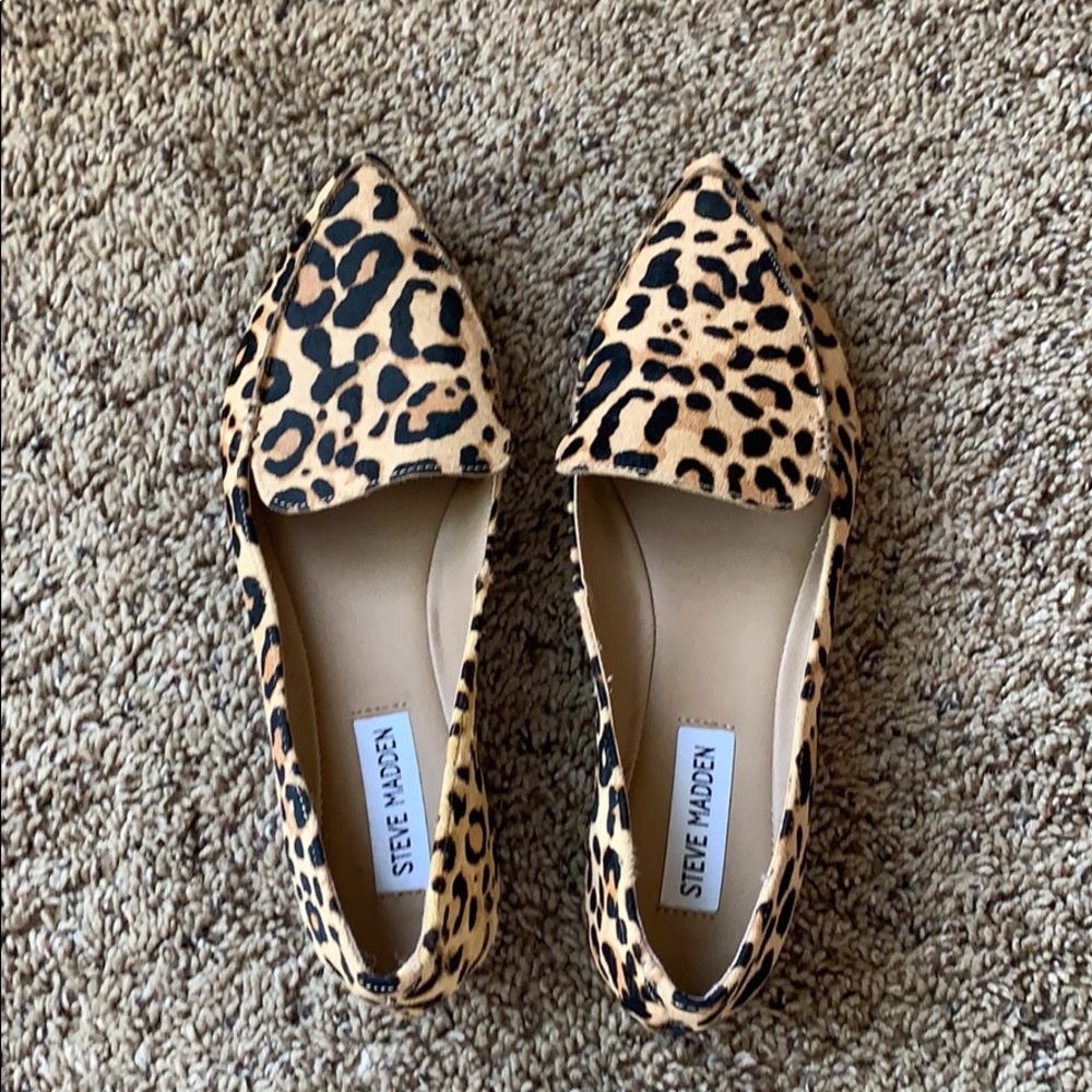 Steve Madden Leopard Flats
